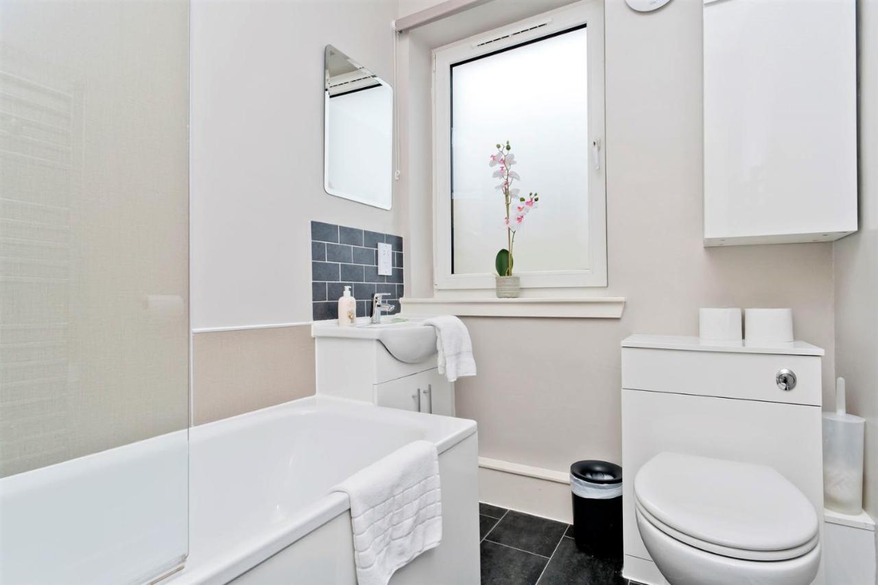 Charming Old Town 2 Bed Apt, 2Mins From Royal Mile Edinburgh Exterior photo
