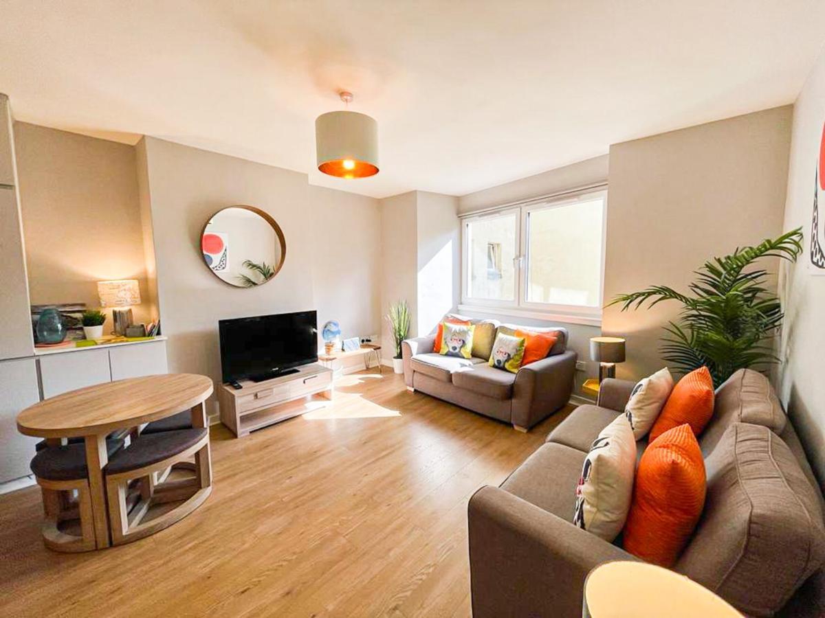 Charming Old Town 2 Bed Apt, 2Mins From Royal Mile Edinburgh Exterior photo